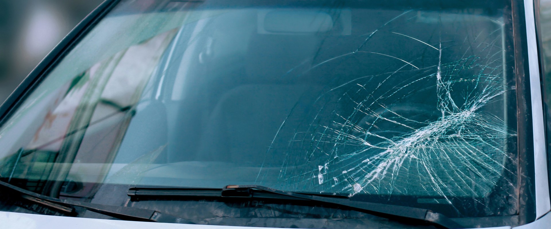 Driving Safety and Cracked Windshields: What You Need to Know
